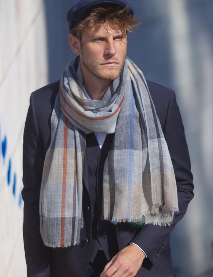 chèche homme gris