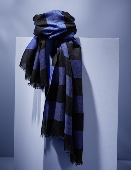 écharpe homme rayée noir bleu laine mérinos SVINOY av08 Paris