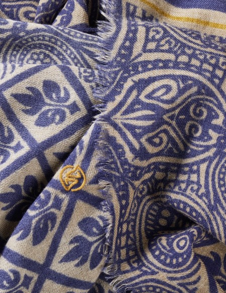 écharpe-laine-homme-bleu-indigo-BANGARAM-av08-Paris