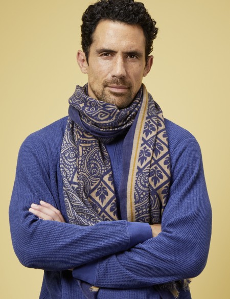 écharpe-laine-homme-bleu-indigo-BANGARAM-av08-Paris