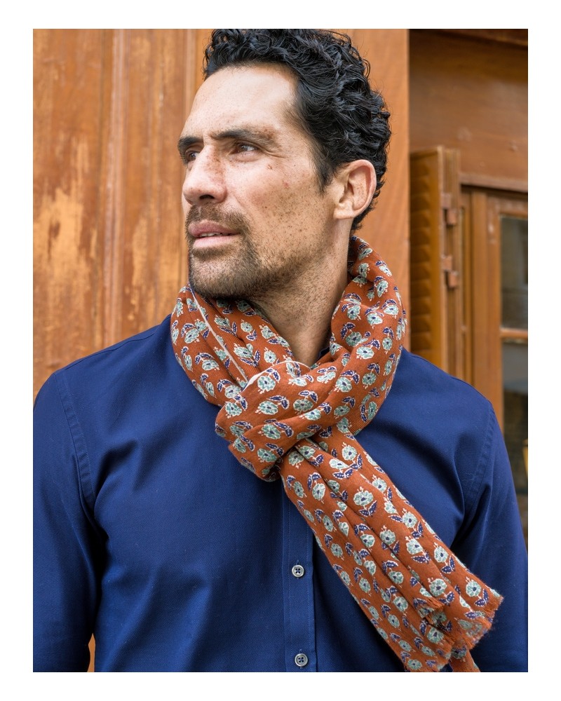 chèche-homme-marron-micro-motif-bleu-cotonbio-av08-Paris