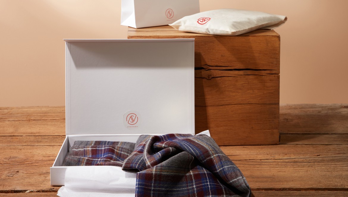 Le Chèche/ écharpe AV08 Paris est le cadeau de Noël parfait