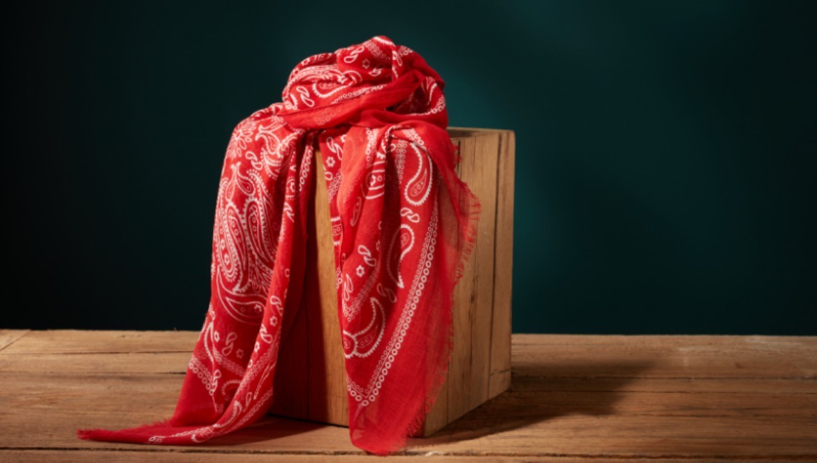Men’s organic cotton scarf : the eco-conscious accessory that never compromises on style